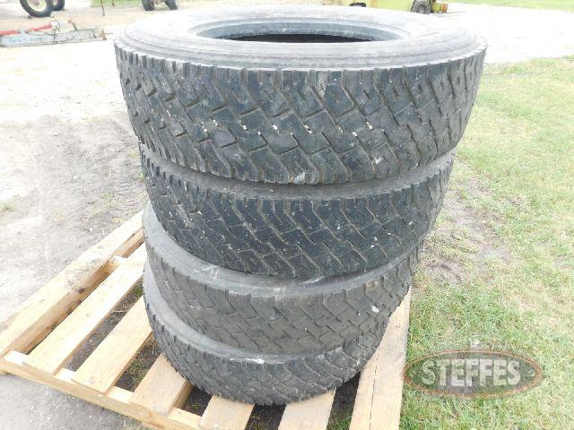(4) 275/70R22.5 tires